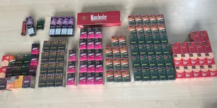 ދެ ގެއަކުން ގިނަ އަދަދެއްގެ ވޭޕް ސާމާނު އަތުލައިގެންފި