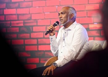 ރިސޯޓް ތަކުގައި މަސައްކަތް ކުރާ ޒުވާނުންނަށް ބޯހިޔާވަހިކަން ހޯދައިދެނީ