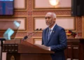 ރިޔާސީ ބަޔާން އިއްވާ ދުވަސް ބަންދުކޮށްފި