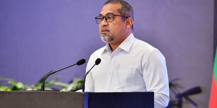 މިނިސްޓަރު ހަލީލް ޔޫއޭއީއަށް ފުރާވަޑައިގެންފި