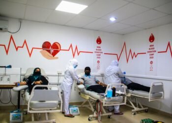 ލޭ ލިބުން ދަތިވެ، އާންމުންގެ އެހީއަށް އެދިއްޖެ