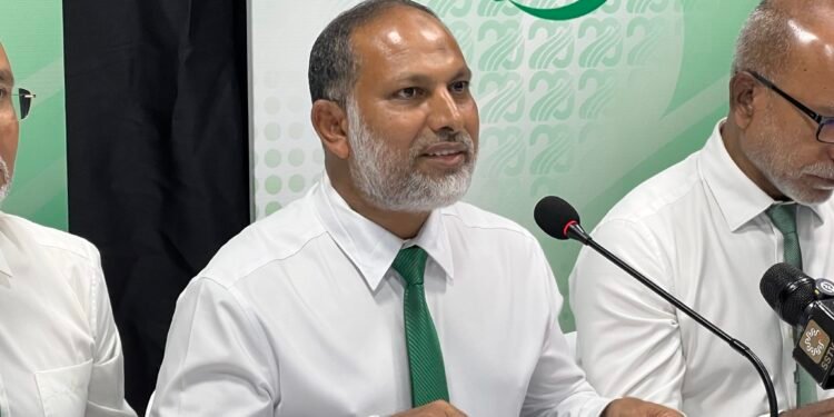 ޕާޓީގެ ރައީސް ހޮވާނީ އީ-ވޯޓުން: އަދާލަތު