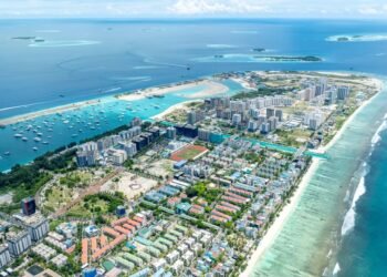 ހުޅުމާލޭ ފަޅުގައި ފައިބަރު މަސައްކަތް ނުކުރަން އަންގައިފި