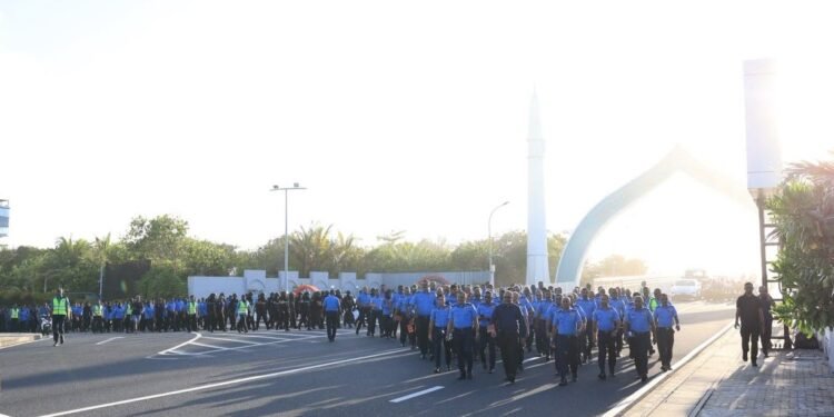 ފުލުހުންގެ ޚިދުމަތުގެ ދުވަސް ފާހަގަ ކުރުމަށް ޚާއްސަ ހިނގާލުމެއް ބާއްވައިފި