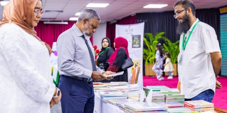 ”މަޢުރިފާ“ ފޮތް މައުރަަޒު ފަށައިފި